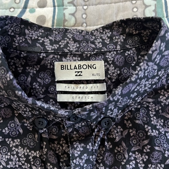 Billabong button down - Picture 2 of 4